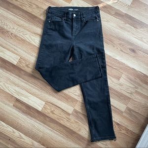 Old Navy Black “power jeans”
